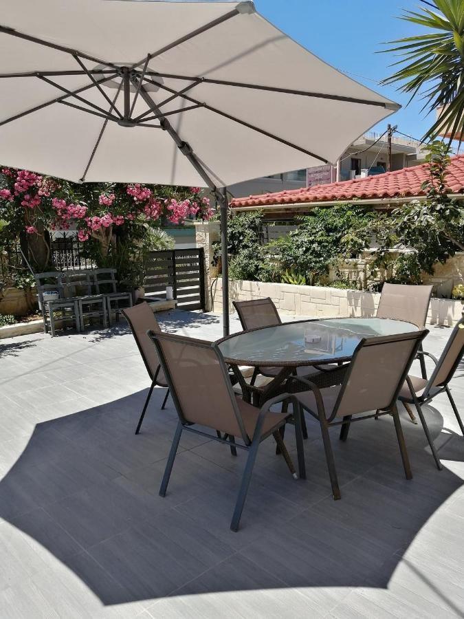 Iliana Apartments เยโอริยิอูโปลิส ภายนอก รูปภาพ