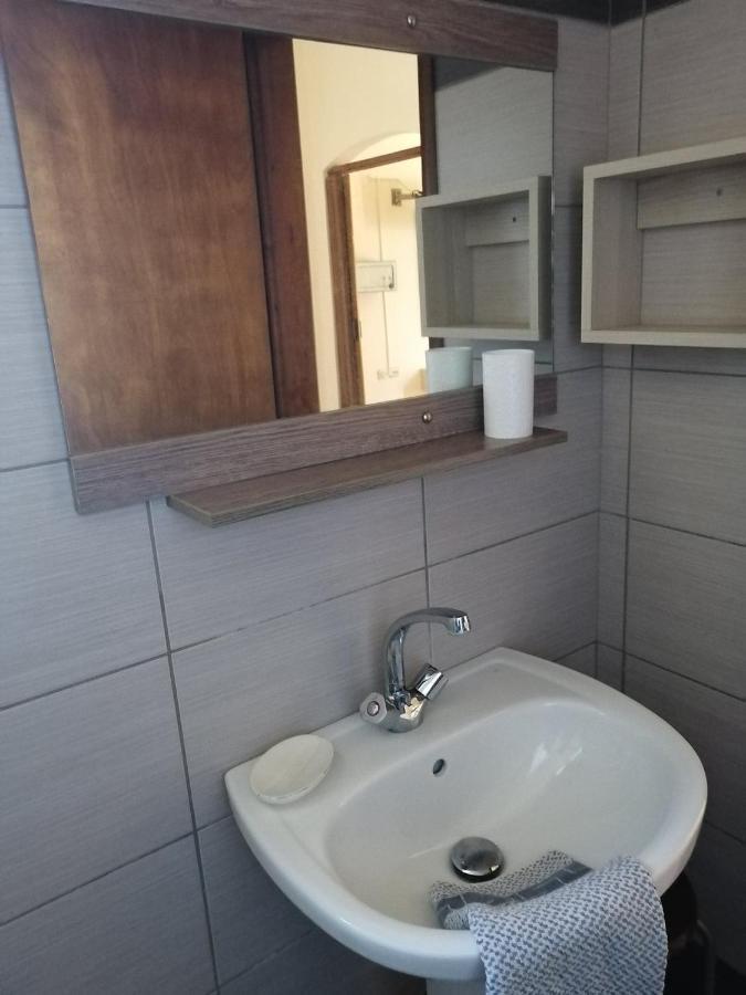 Iliana Apartments เยโอริยิอูโปลิส ภายนอก รูปภาพ