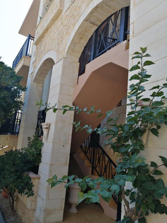 Iliana Apartments เยโอริยิอูโปลิส ภายนอก รูปภาพ