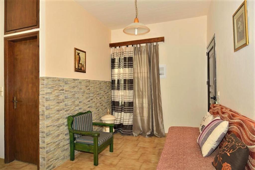 Iliana Apartments เยโอริยิอูโปลิส ภายนอก รูปภาพ